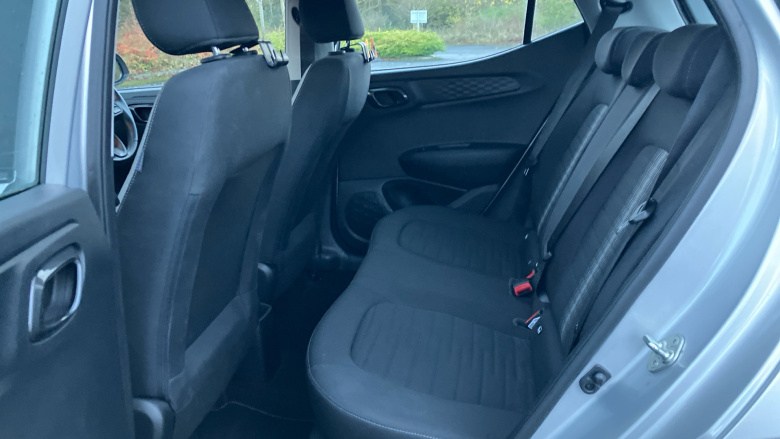 Hyundai i10 1.0 MPi SE Connect 5dr Petrol Hatchback